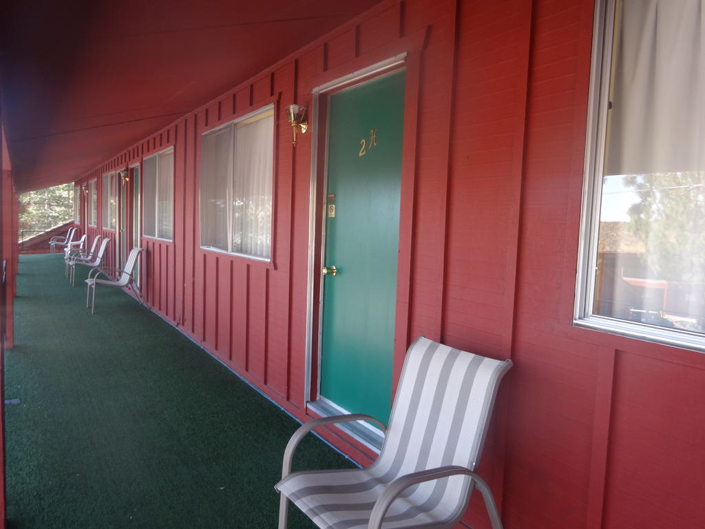 Boulder Lodge June Lake Exterior photo